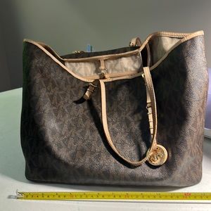 Michael Kors tote